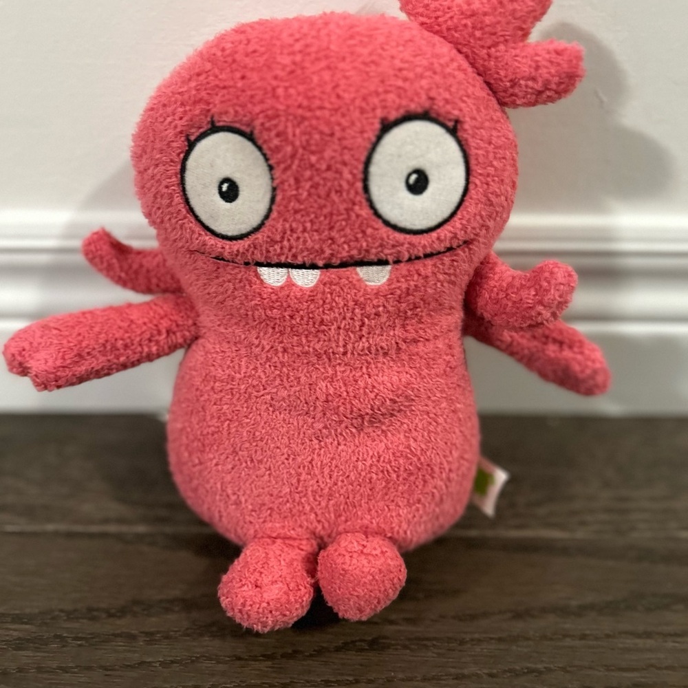 Ugly Dolls Yours Truly Moxy Doll
Plush Pink Stuffed Toy